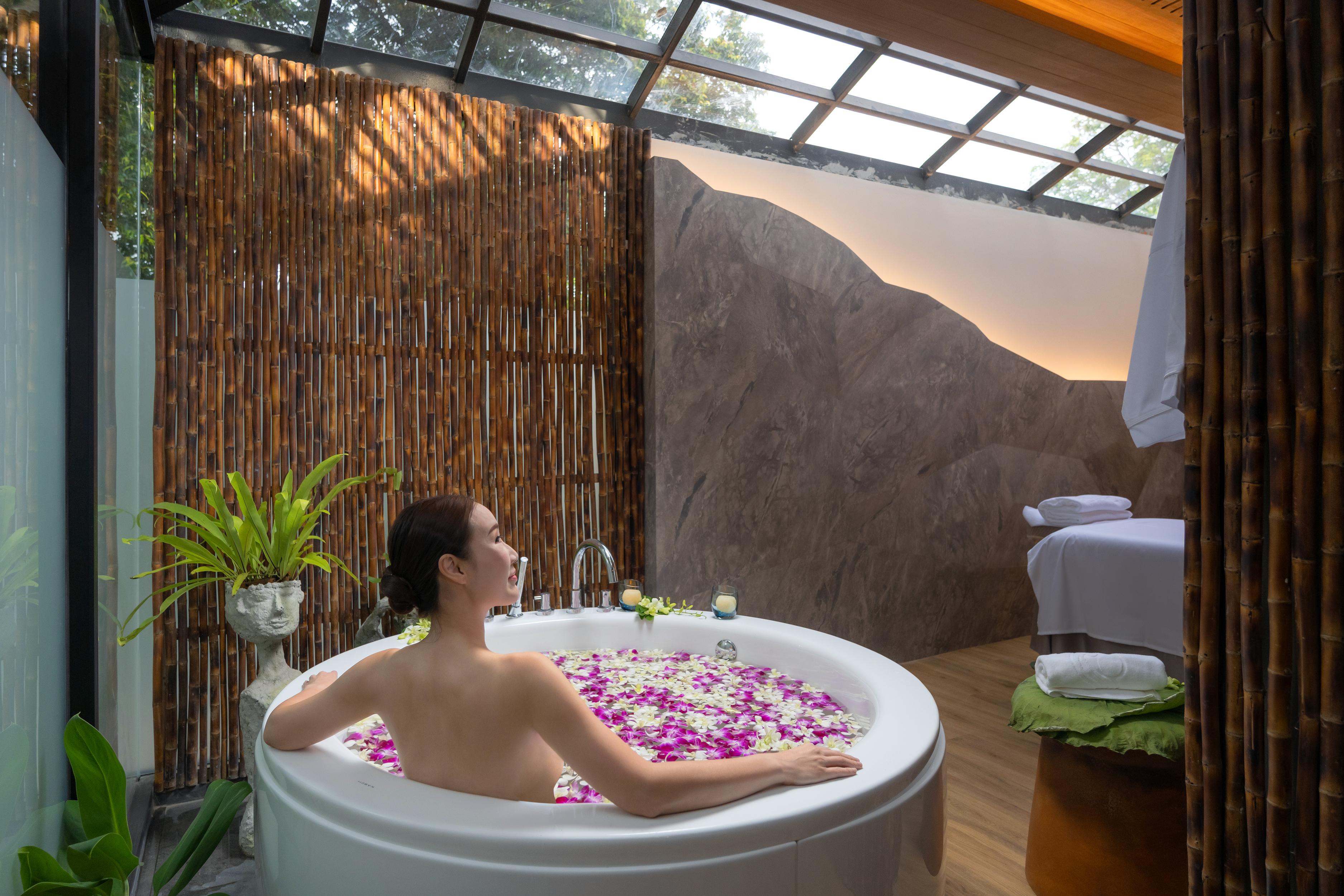 Sinae Phuket Hotel Kültér fotó